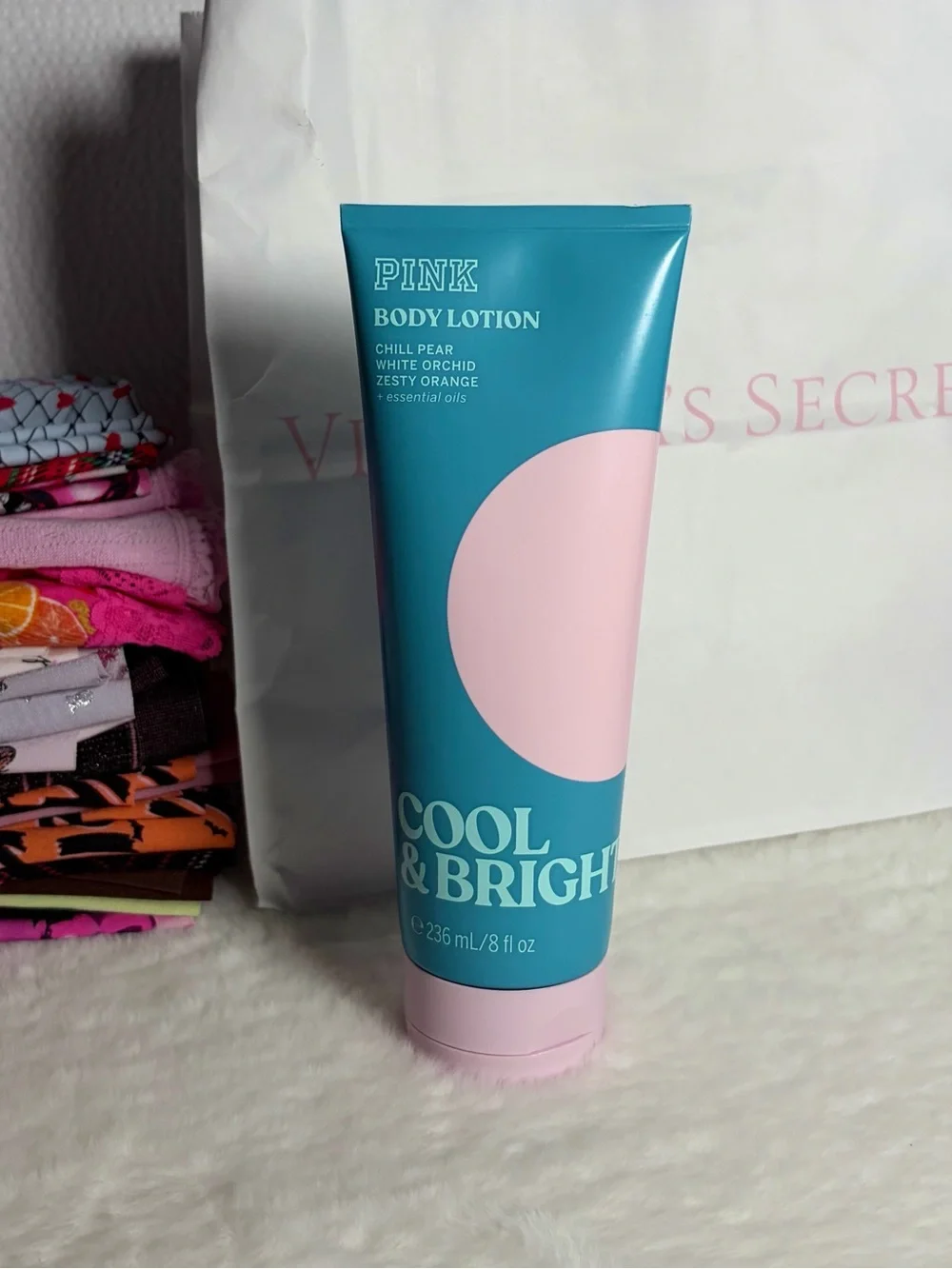PINK Victoria’s Secret - COOL & BRIGHT Fragrant Body Lotion